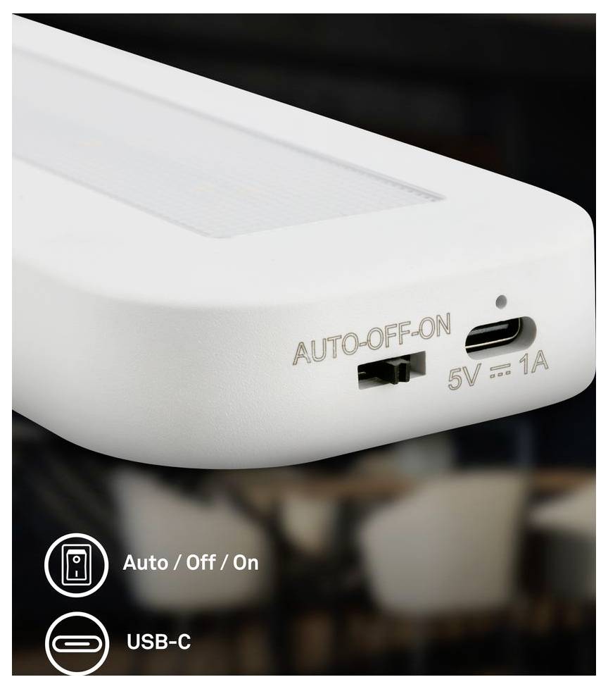 Nahaufnahme eines weißen Geräts mit einem AUTO-AUS-AN-Schalter und einem USB-C-Anschluss mit der Bezeichnung „5V 1A