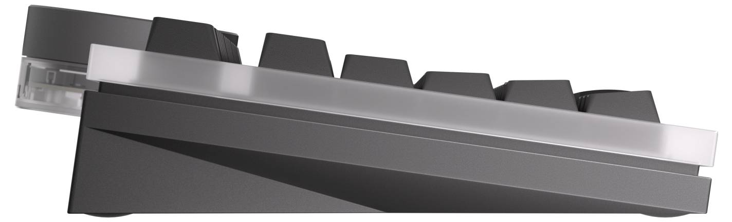 Seitenansicht einer schwarzen und silbernen Tastatur oder eines Schalters, schräg auf weißem Hintergrund angezeigt.