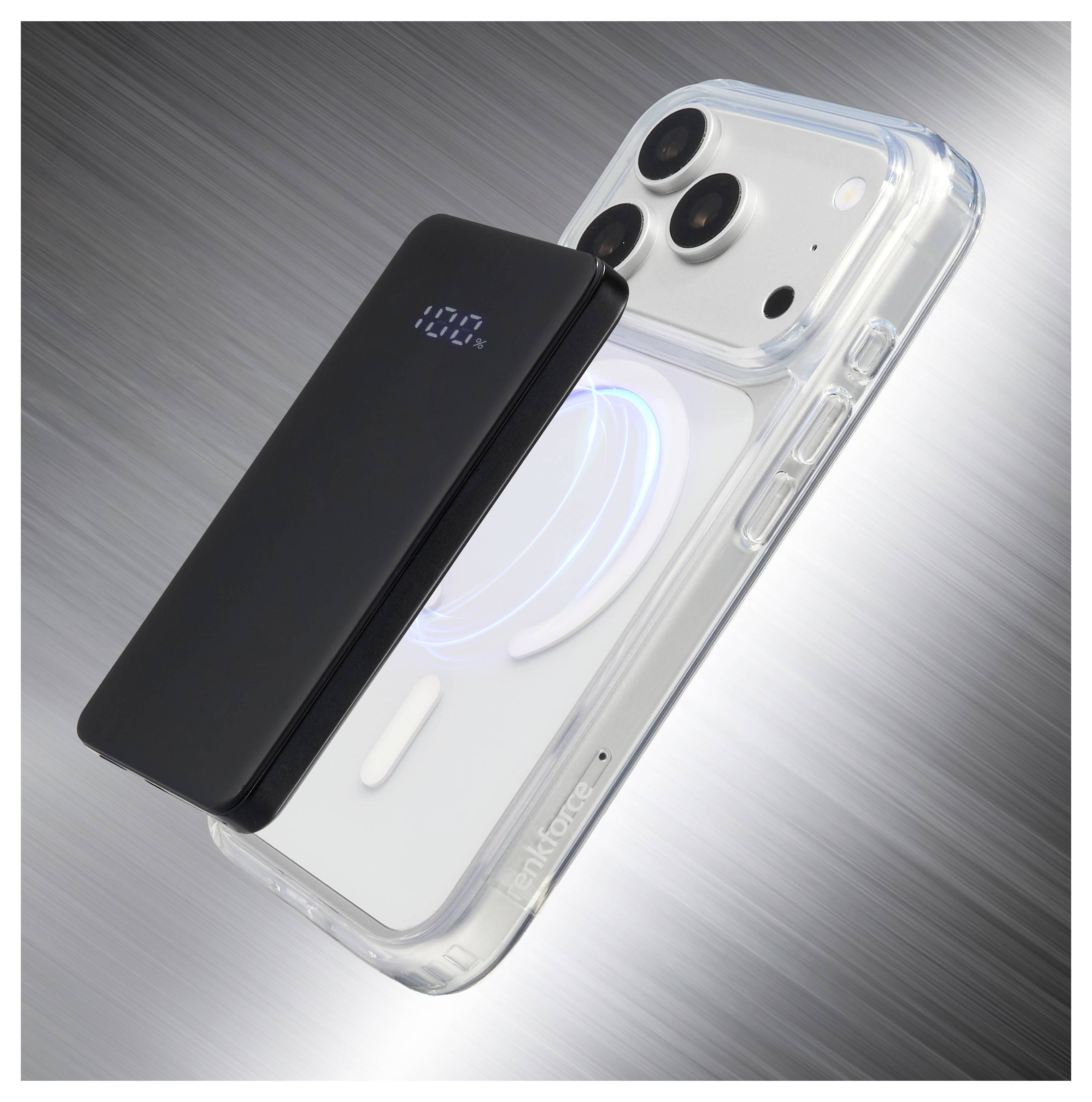 Schwarze magnetische Powerbank, die auf der Rückseite eines weißen iPhones in einer transparenten Schutzhülle befestigt ist, zeigt drahtloses Laden in Bearbeitung.