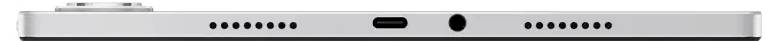Unterkante eines silbernen Laptops, die Lüftungsschlitze, einen USB-C-Anschluss und Lautsprecherlöcher zeigt.