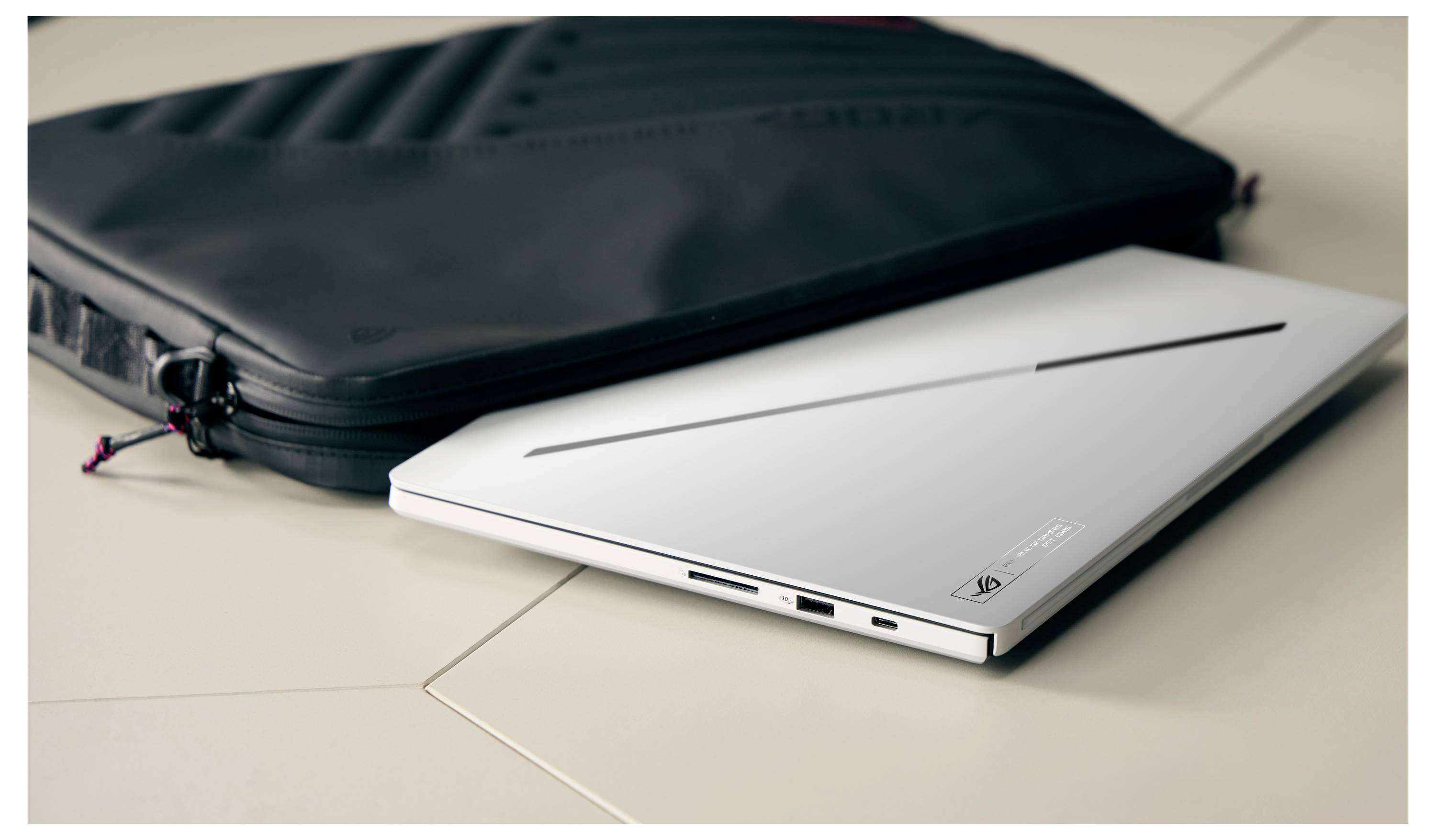 Asus Gaming Notebook 35.6cm (14 Zoll) 3K 386H 12GB RAM 2TB SSD Deutsch, QWERTZ Intel Intel-Grafik NVIDIA GeForce RTX 5070 Ti GDDR7