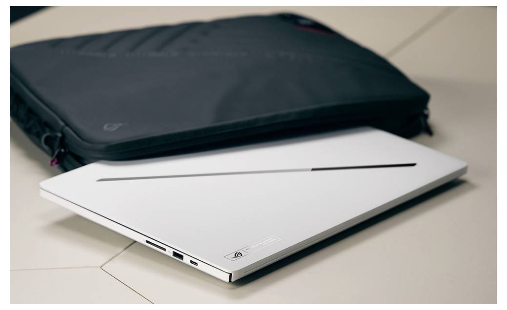 Asus Gaming Notebook 40.6cm (16 Zoll) WQXGA 386H 8GB RAM 1TB SSD Deutsch, QWERTZ Intel Intel-Grafik NVIDIA GeForce RTX 5070 GDDR7W