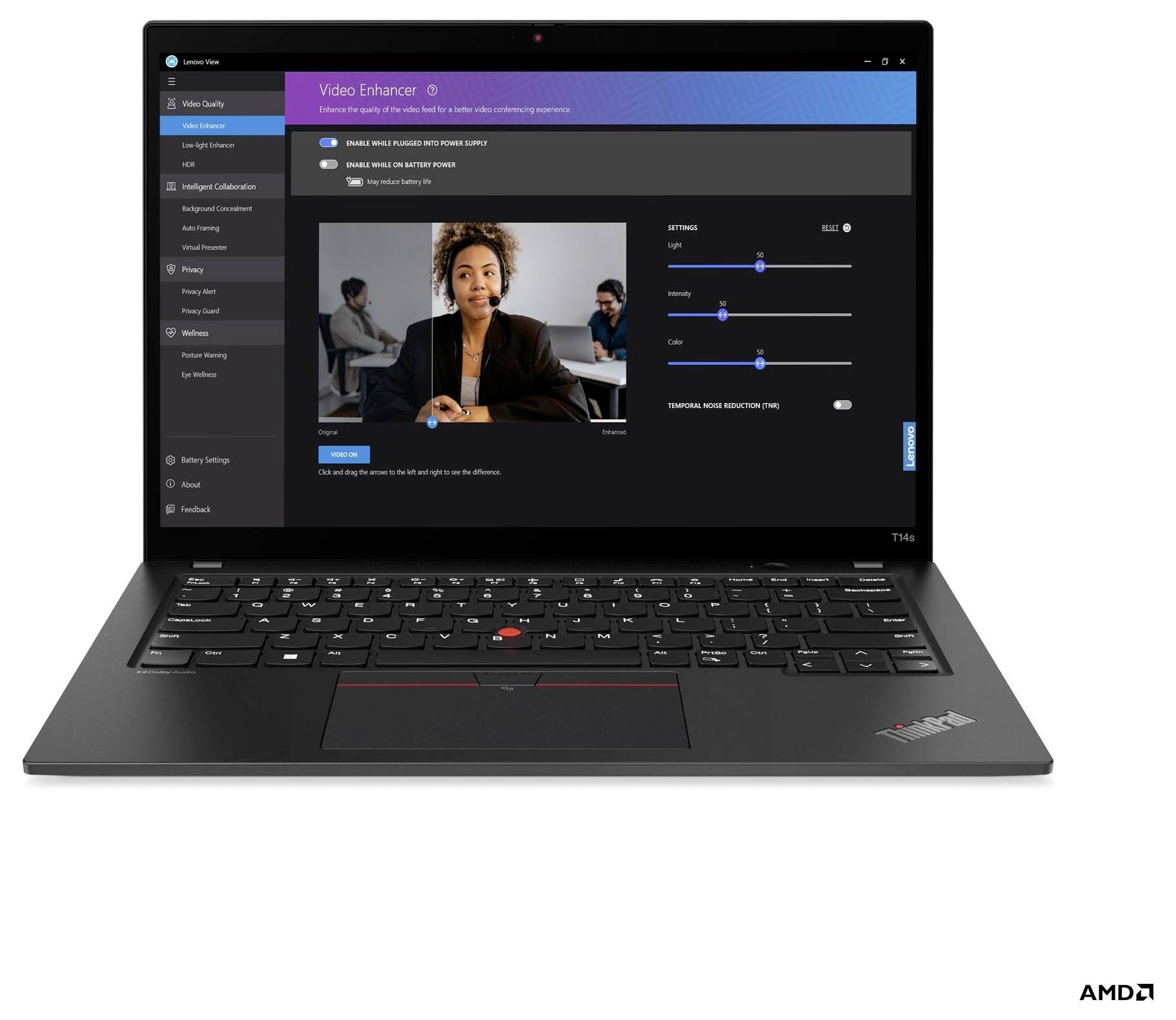 Ein Lenovo ThinkPad-Laptop zeigt eine „Video Enhancer"-App mit einer Videovorschau und Einstellungsschiebereglern für Bildeinstellungen an.