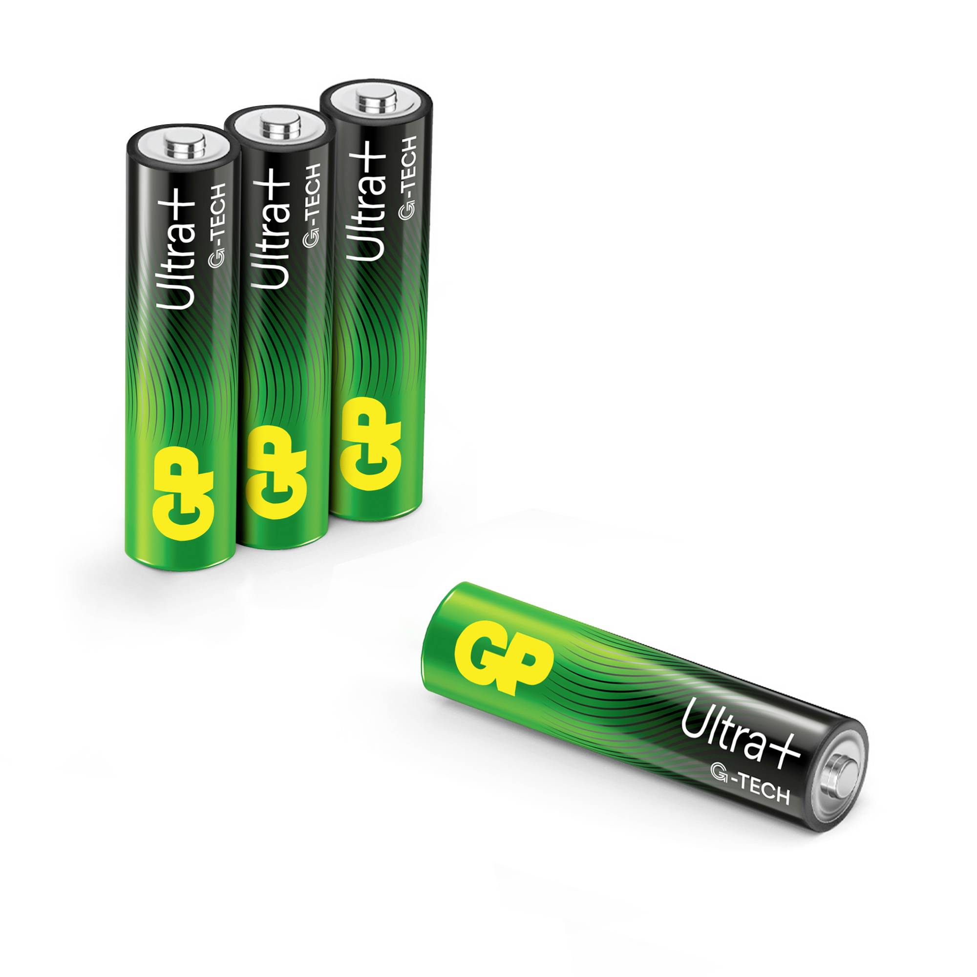 Vier GP Ultra+ G-TECH Batterien, drei stehend und eine liegend, auf weißem Untergrund.
