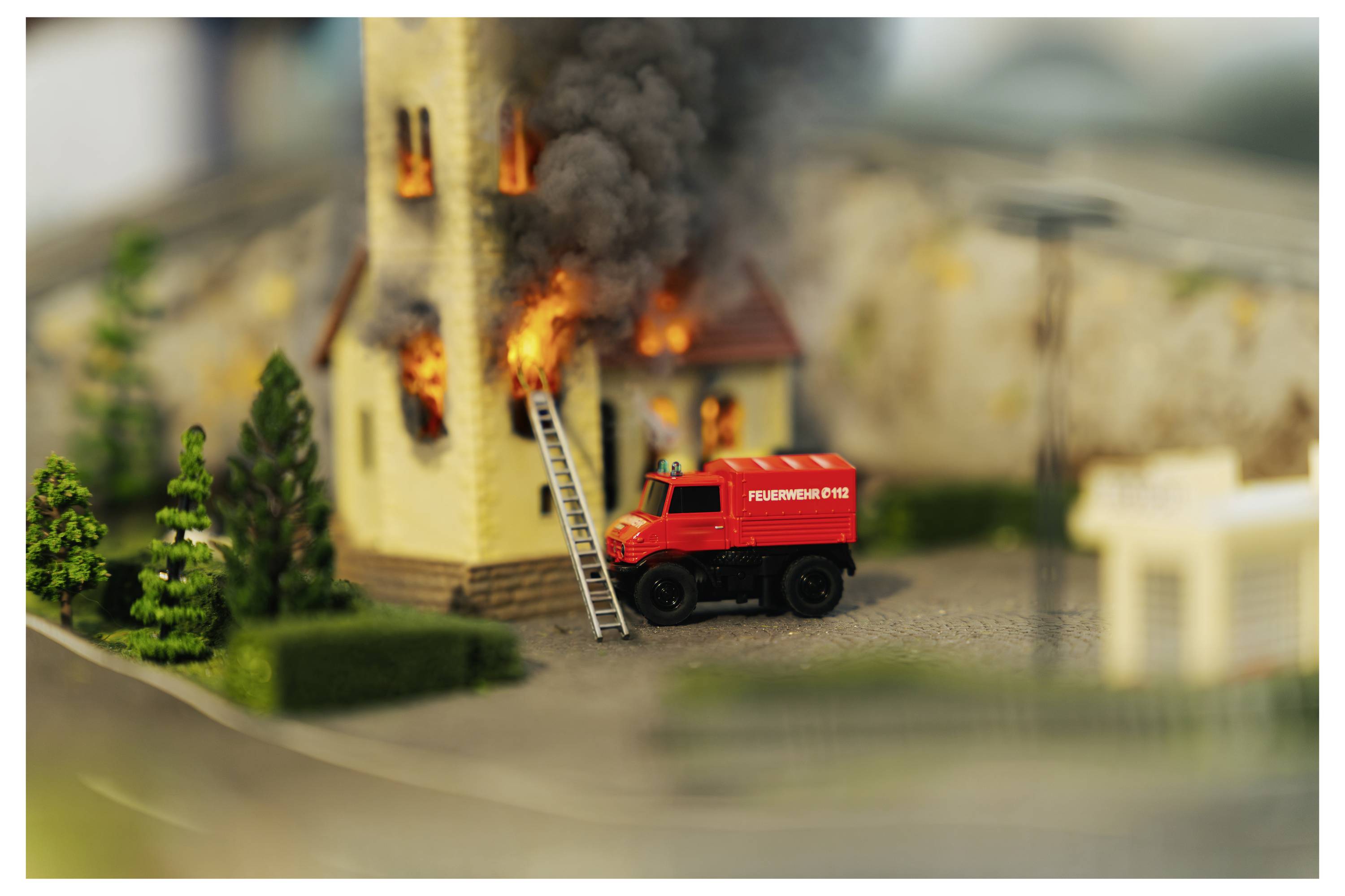 Carson Modellsport 500504178 1:87 RC Modellauto Elektro Straßenmodell Heckantrieb (2WD) inkl. Akku, Ladegerät und Senderbatterien