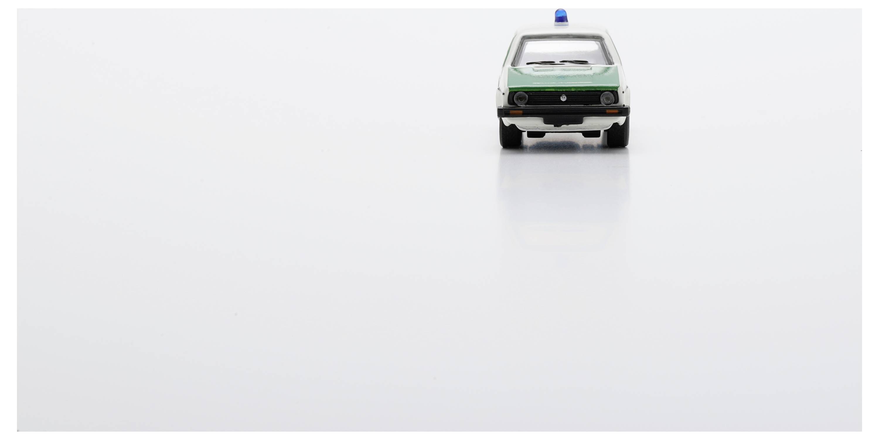 Schuco 451870009 H0 PKW Modell Volkswagen (VW) Golf I
