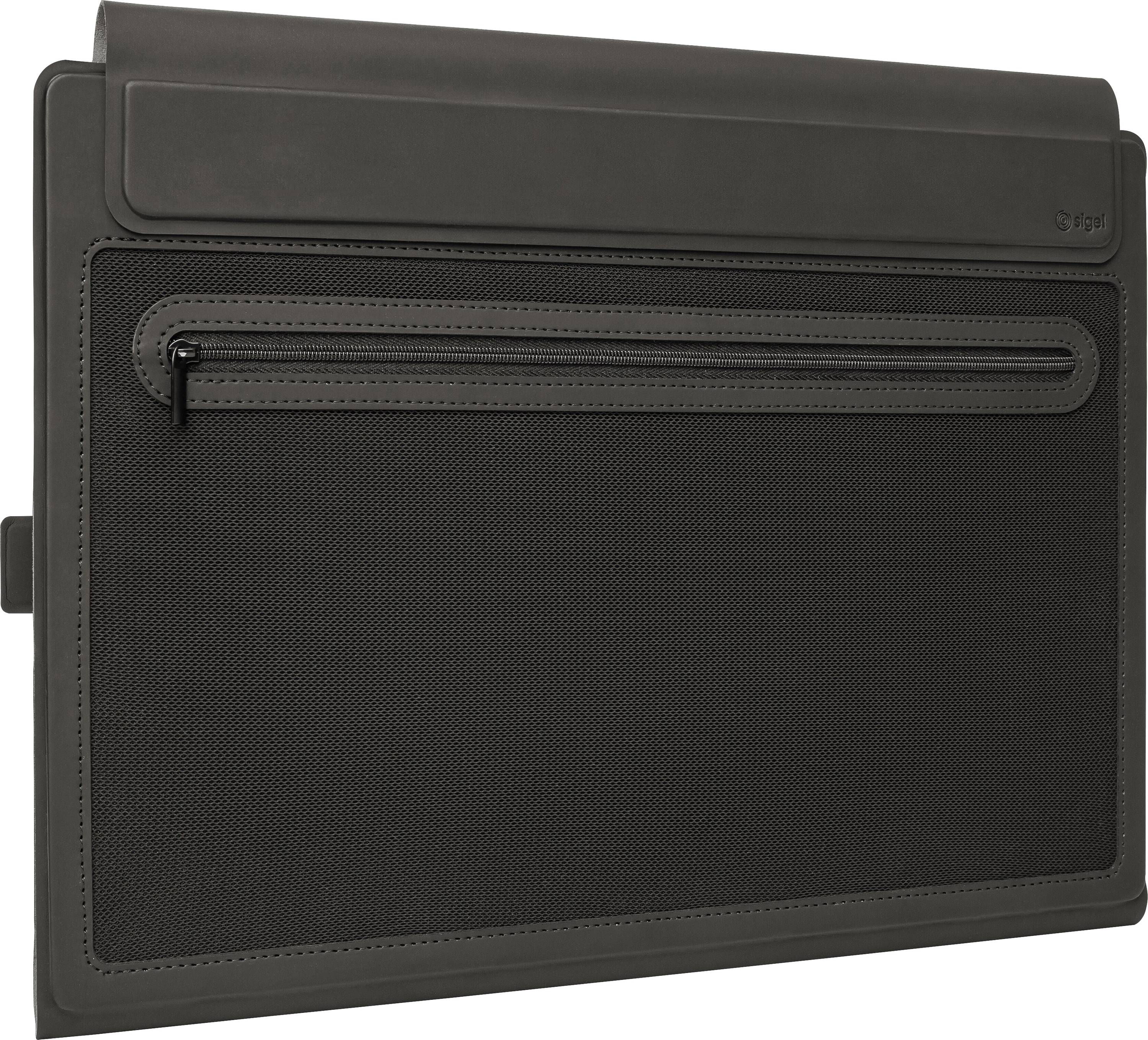 Schwarze Laptop-Schutzhülle mit einer vorderen Reißverschlusstasche, geschlossen auf weißem Hintergrund gezeigt.