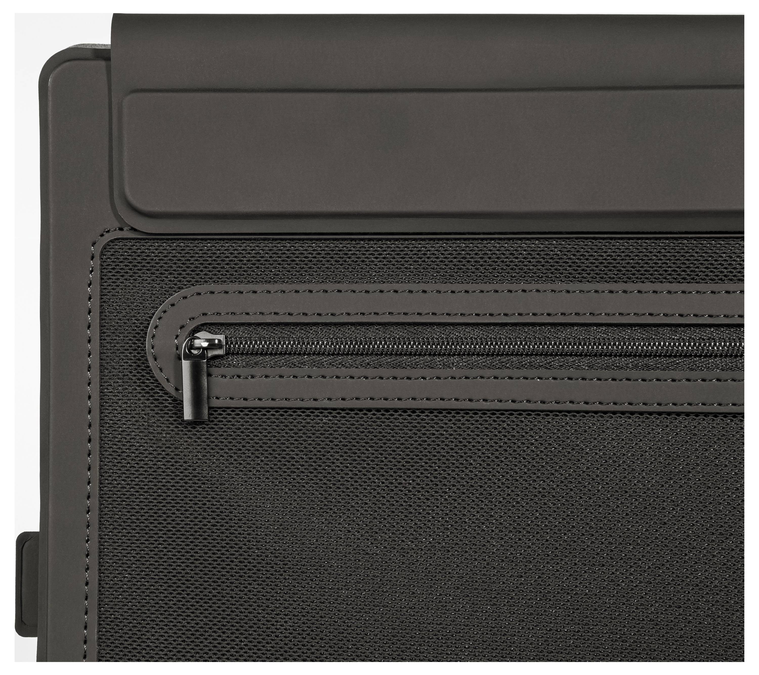Nahaufnahme einer schwarzen Laptop- oder Tablet-Schutztasche mit einer vorderen Reißverschlusstasche und einer strukturierten Stoffoberfläche.
