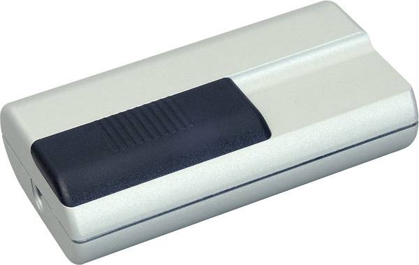 Silbernes tragbares elektronisches Gerät mit schwarzem zentralem Griff, isoliert auf weißem Hintergrund dargestellt.