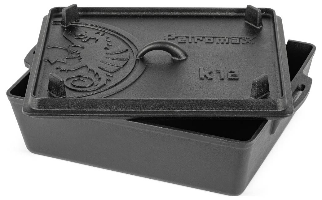 Schwarze rechteckige Gusseisenbrotkastform mit Deckel und Griff, gezeigt offen und leicht angelehnt.