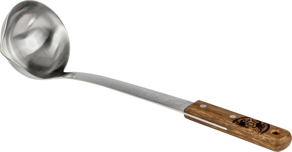 Metall-Suppenkelle mit Holzgriff und Aufhängeloch, dargestellt auf weißem Hintergrund.