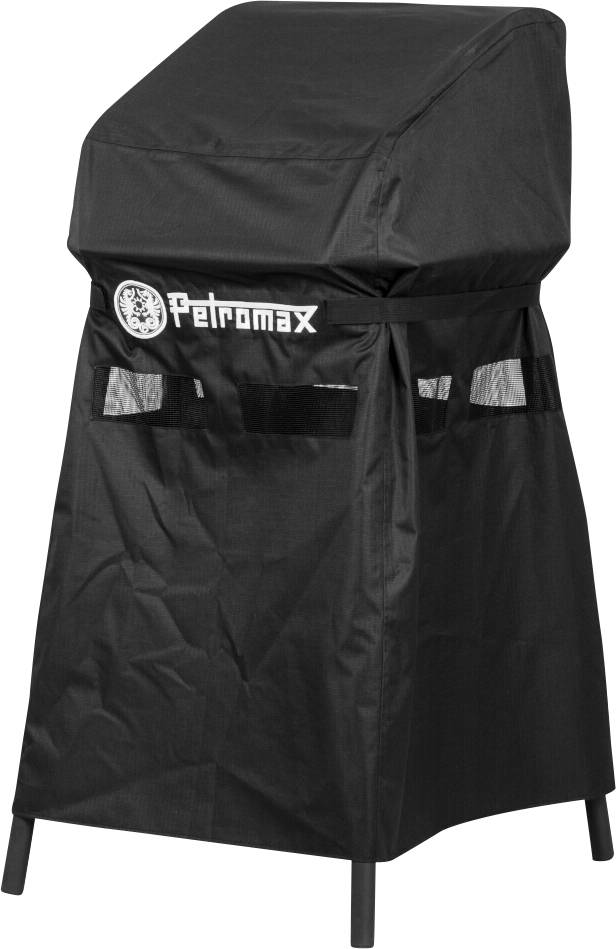 Schwarze Petromax-Grillabdeckung auf einem Ständer, mit angepasster oberer Klappe und Seitenpaneelausschnitten, die ein tragbares Outdoor-Kochgerät schützt.