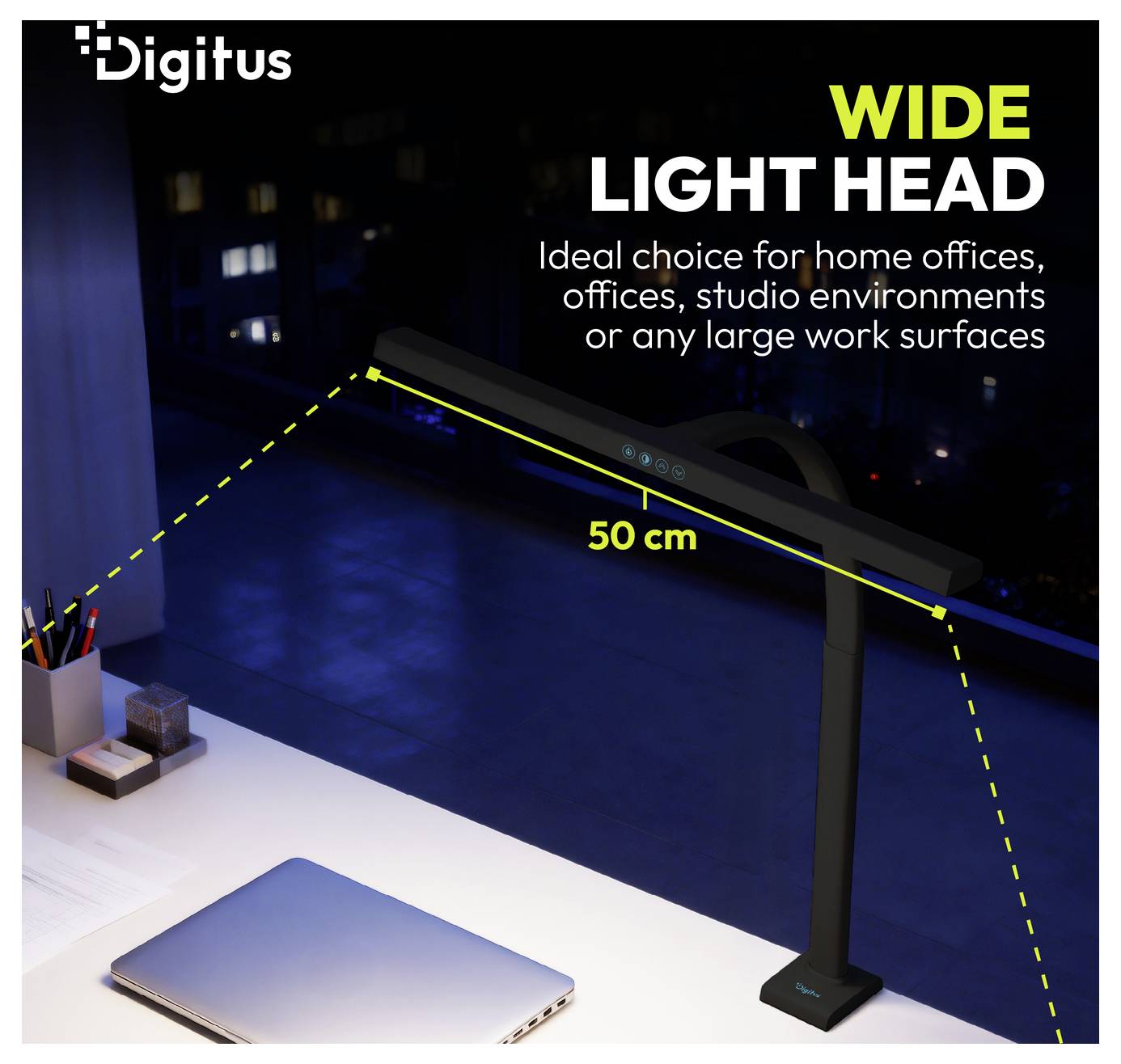 Digitus breiter Leuchtkopf-Schreibtischlampe für Homeoffices und Studios mit 50 cm Lichtabdeckung über einem großen Arbeitsbereich.