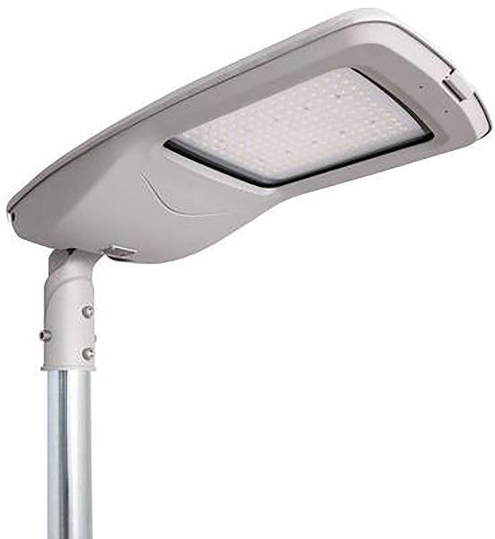Straßenleuchte mit einer Solar-LED-Lampe auf einem Mast montiert, vor einem einfachen weißen Hintergrund dargestellt.