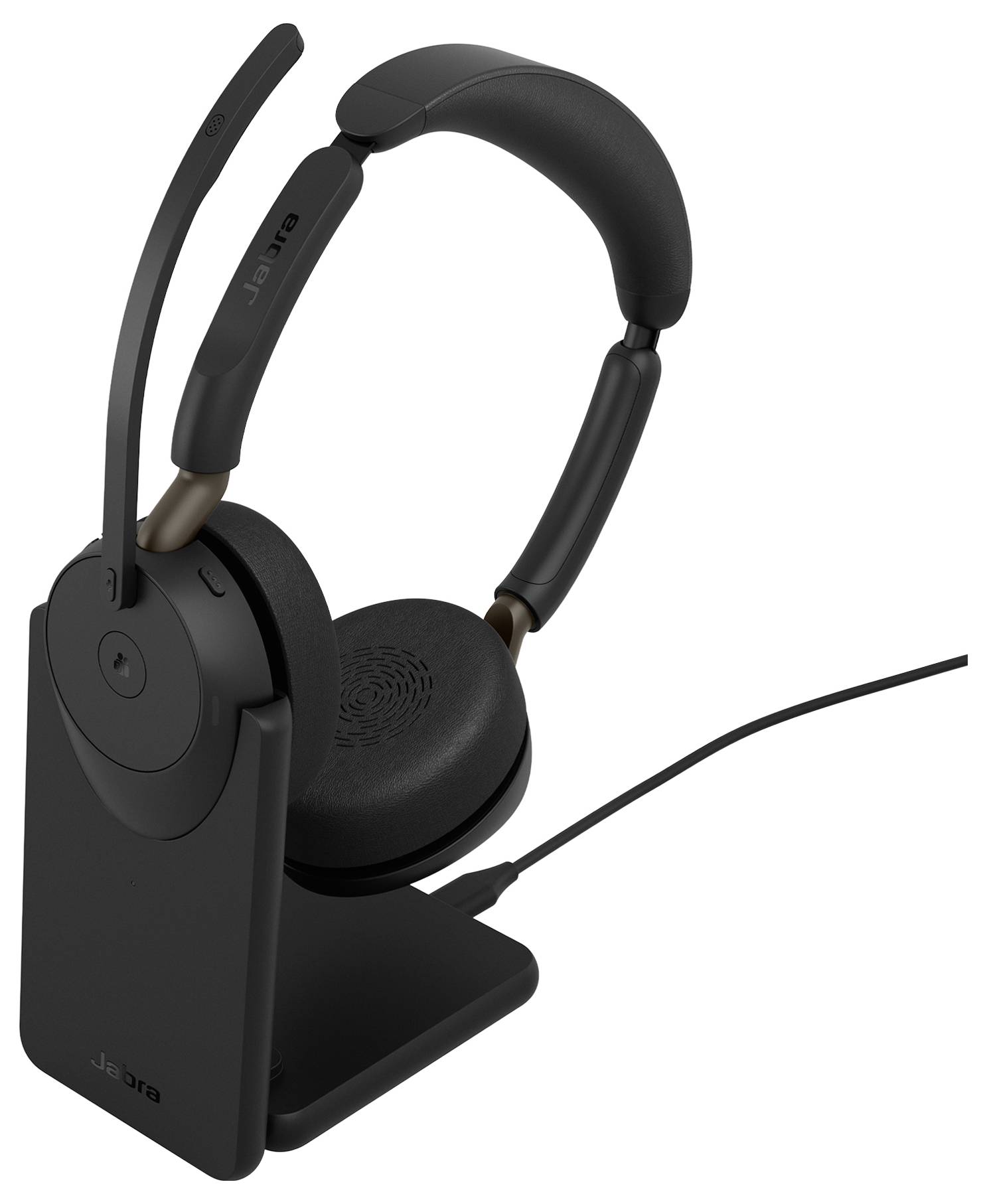 Schwarze kabellose Over-Ear-Kopfhörer auf einer Ladestation, mit einem Kabel, das in die Basis eingesteckt ist.