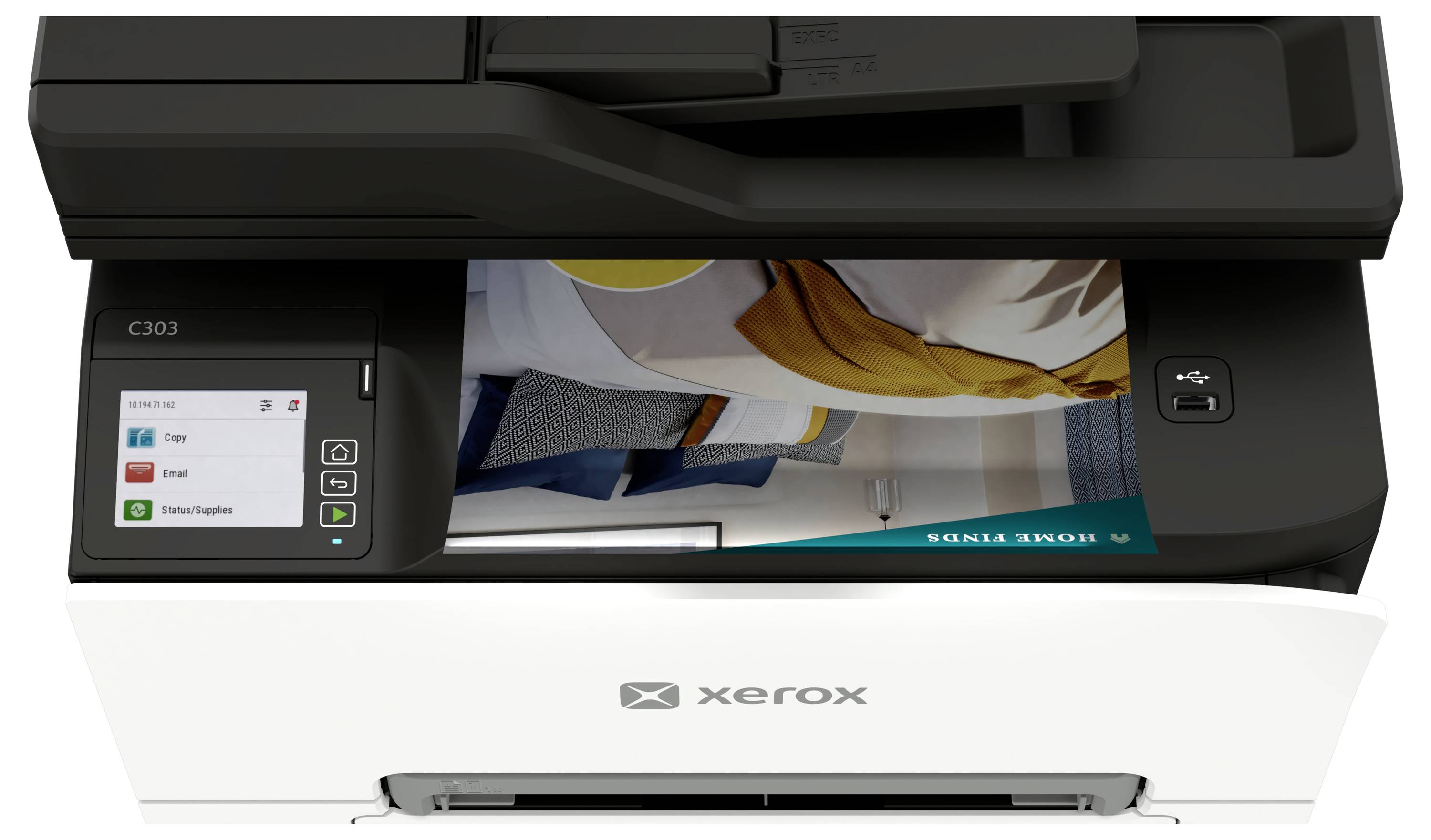 Vorderansicht eines Xerox C303-Druckers mit geöffnetem Scannnerdeckel, der ein Farbdokument auf dem Glas zeigt, sowie ein Touchscreen-Menü mit den Optionen Kopieren, E-Mail und Speichern in DropBox.