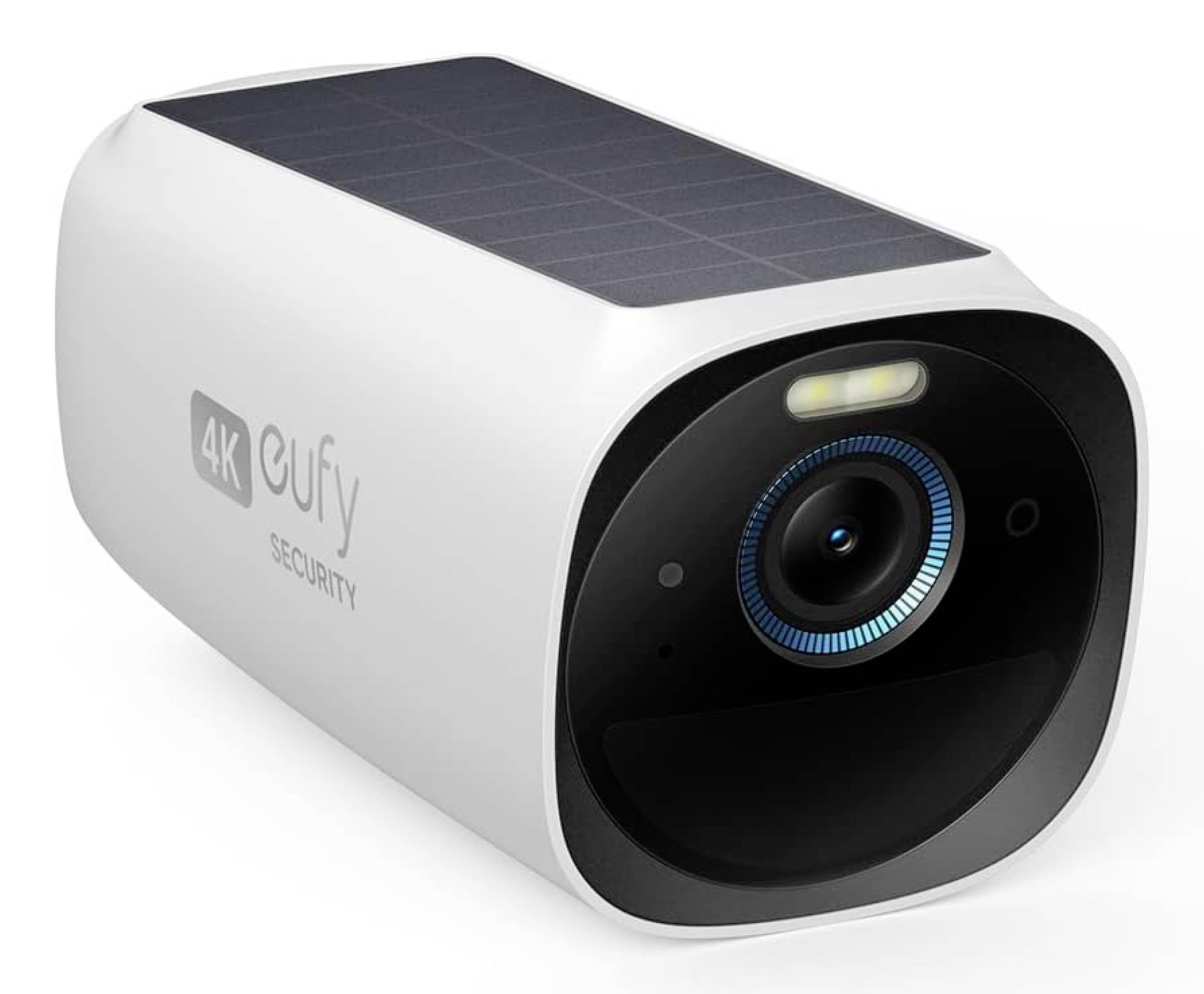 Weiße 4K eufy Security Außenkamera mit Solarpanel oben, gezeigt in einer angewinkelten Produktansicht.