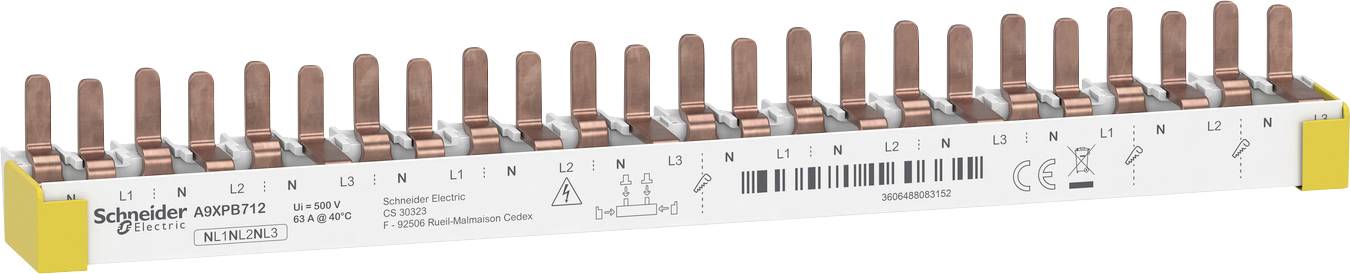 Weiße Sammelschiene von Schneider Electric mit mehreren Kupferverbindungszungen und gelben Endkappen, verwendet um Leistungsschalterterminals zu verbinden.