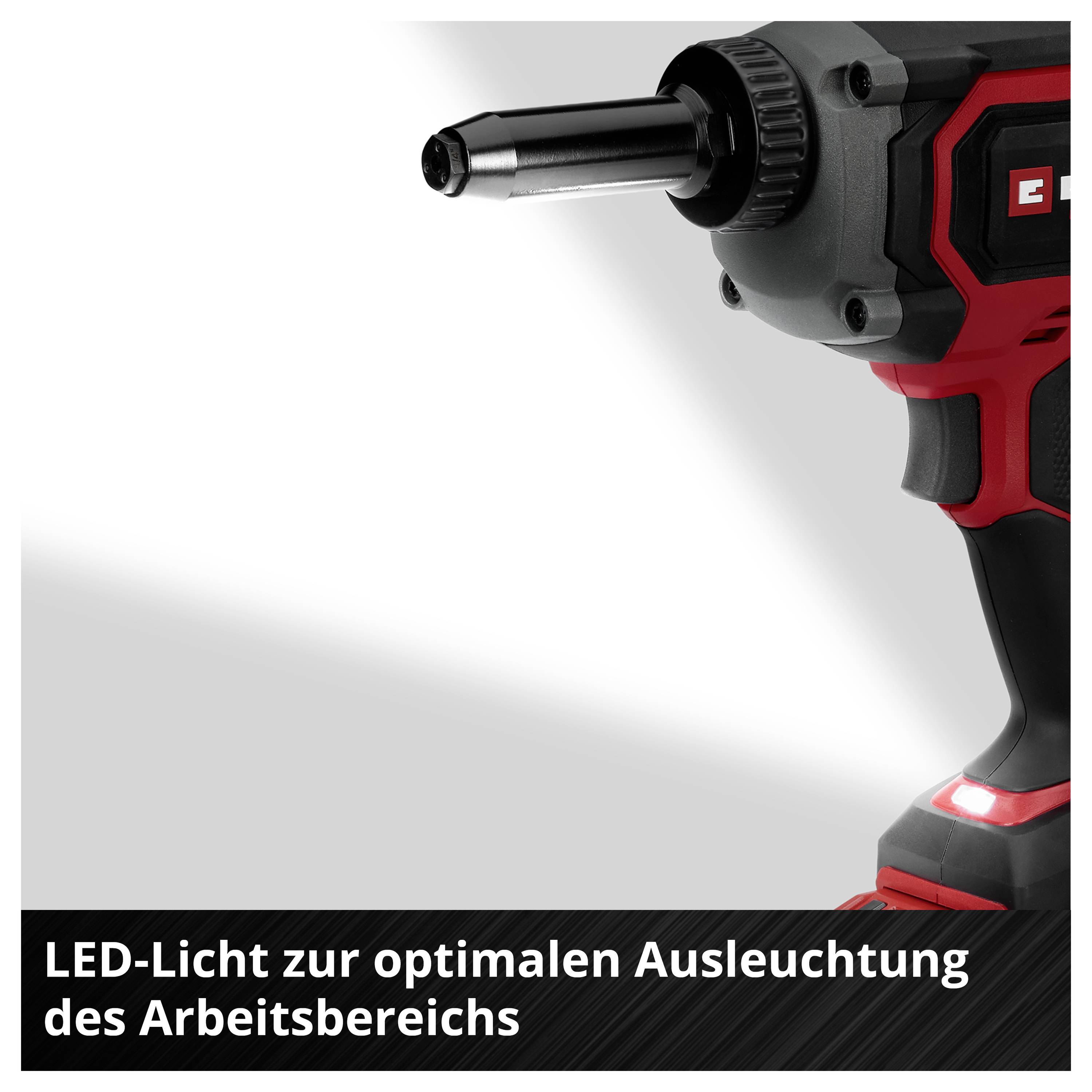 Teilansicht eines roten Akku-Werkzeugs mit Front-LED; Text: 'LED-Licht zur optimalen Ausleuchtung des Arbeitsbereichs'