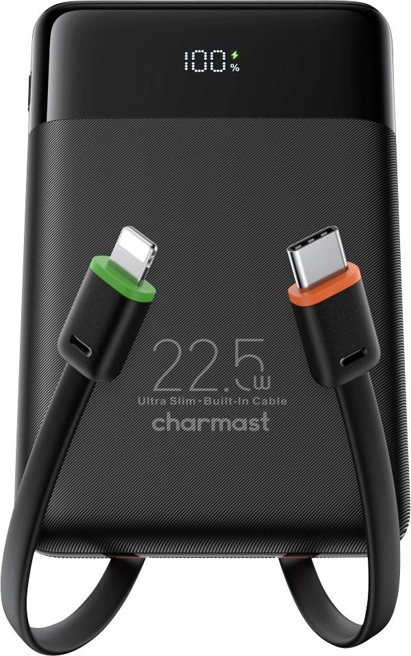 Schwarze Charmast-Powerbank mit integriertem USB-C- und Lightning-Kabel, zeigt 100% Ladung und „22,5W