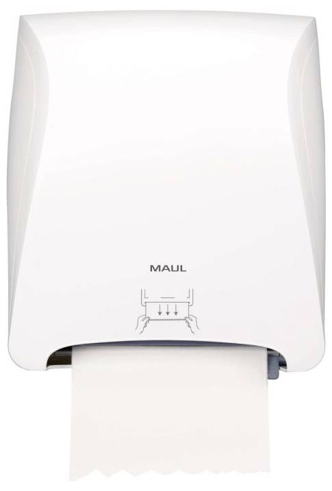 An der Wand montierter Papiertuchspender mit einem heraushängenden Papiertuch, Marke 'MAUL'.