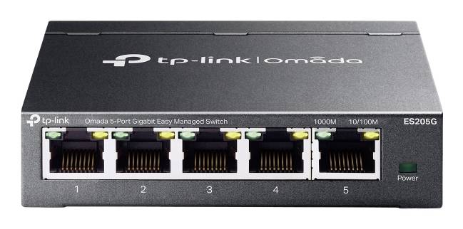 Vorderansicht eines TP-Link Omada 5-Port-Gigabit-Netzwerk-Switches mit einfacher Verwaltung, mit fünf Ethernet-Anschlüssen und einer Stromanzeigelampe.