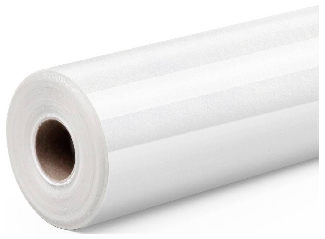 Eine Rolle weißes Papier oder Textilmaterial auf weißem Hintergrund, schräg dargestellt.