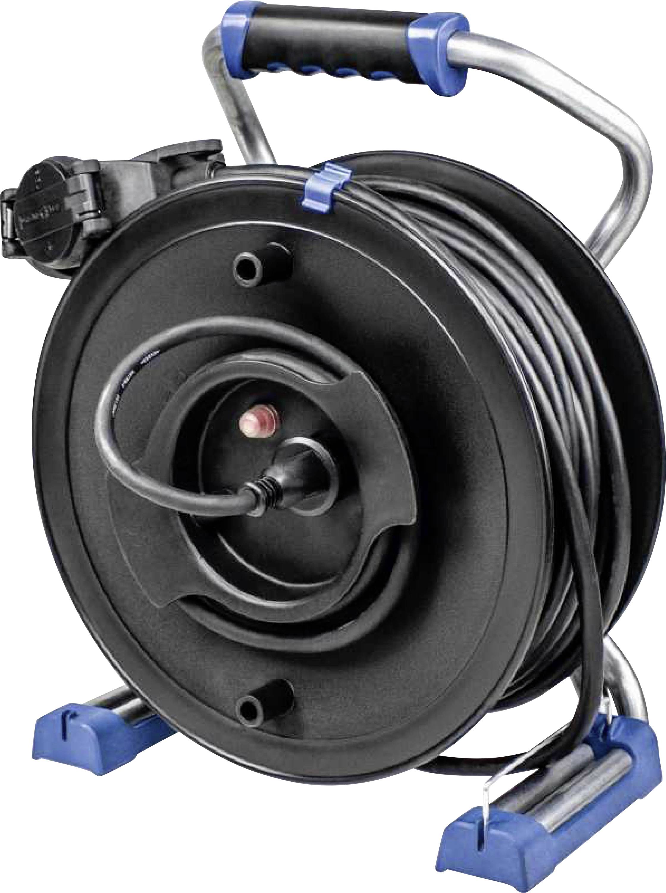 Tragbare Metallkabelrolle mit aufgewickeltem schwarzem Kabel und blauem Griff und Füßen auf weißem Hintergrund.