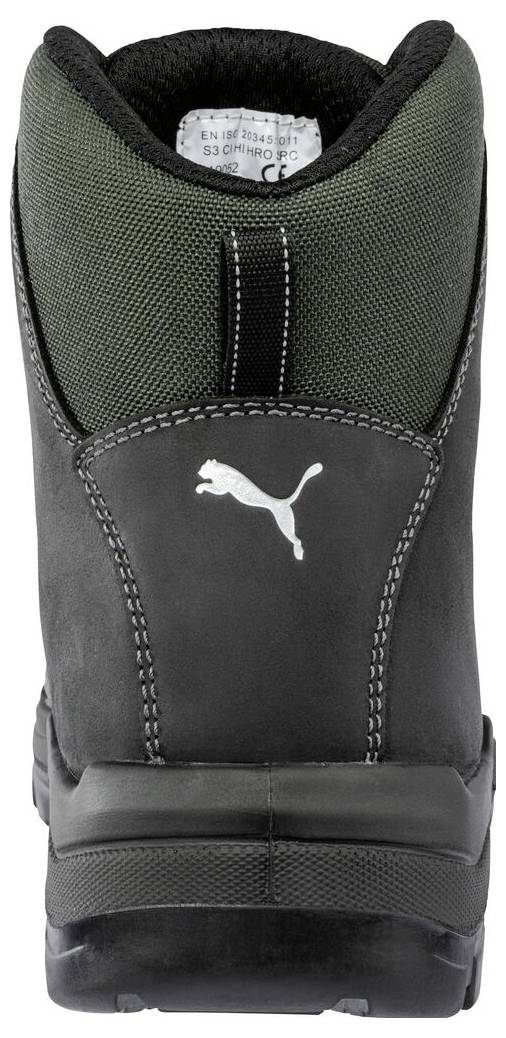Schwarzer Puma-Arbeitsschuh mit hohem Schaft, von hinten abgebildet, mit weißem Logo, gepolstertem Kragen und dicker Gummisohle.
