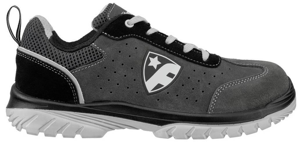Schwarzer athletischer Sneaker mit grauer Sohle und Schnürsenkeln, mit einem Stern- und Blitzlogo an der Seite.