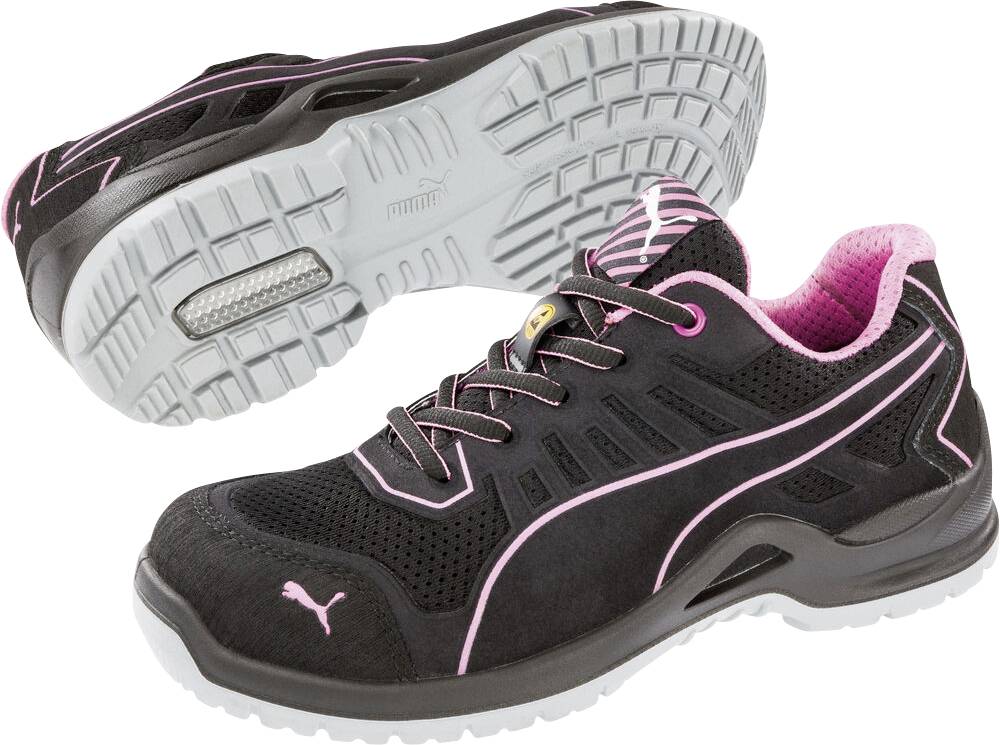 Schwarze und rosa Sportarbeitschuhe, gezeigt von oben und von der Sohlenansicht, mit rutschfestem grauem Profil und Puma-Logo.