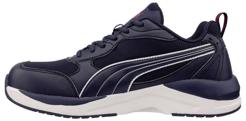 Marineblauer Sportschuh mit weißer Sohle und silbernen Seitenstreifen, von der Seite auf weißem Hintergrund abgebildet.