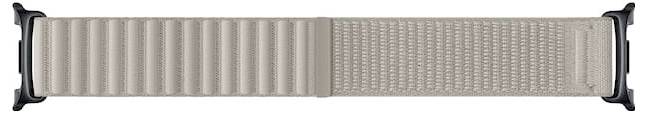 Beigefarbenes verstellbares Nylon-Uhrenarmband mit schwarzen Endanschlüssen und schnallenähnlicher Metallbeschlagnahme an beiden Enden.