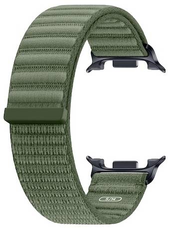 Olivgrünes gewebtes Uhrenarmband mit schwarzen Verbindungsverschlüssen, isoliert auf weißem Hintergrund dargestellt.