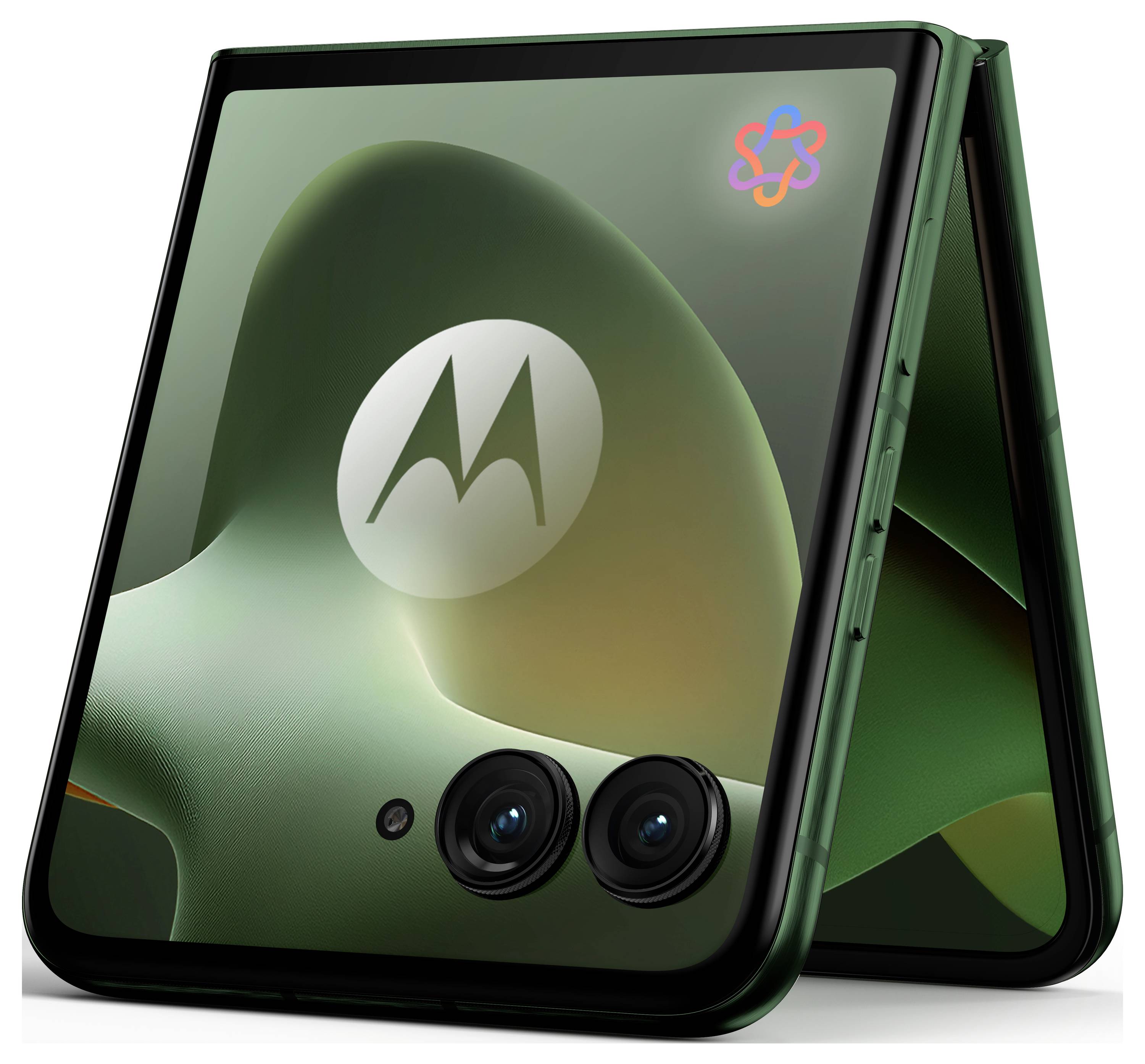Grünes faltbares Motorola-Smartphone, offen in schräger Ansicht gezeigt, mit Dual-Rückkameras und dem Motorola-Logo auf dem Display.