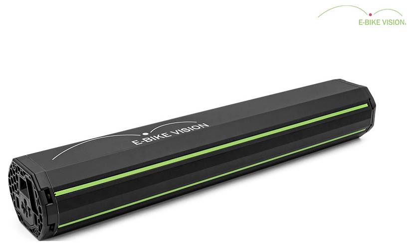 Schwarzes E-BIKE VISION Akku-Paket mit grünen Streifen, dargestellt in geneigter Produktansicht auf weißem Hintergrund.