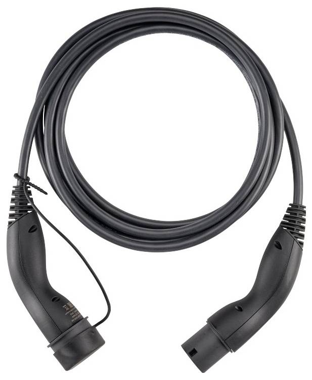 Schwarzes EV-Ladekabel mit zwei abgewinkelten Anschlüssen, aufgewickelt auf weißem Hintergrund.