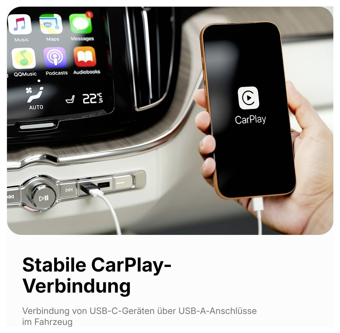 Hand hält iPhone, das per Kabel mit dem Infotainmentsystem des Autos verbunden ist und CarPlay zeigt; der Text lautet „Stabile CarPlay-Verbindung