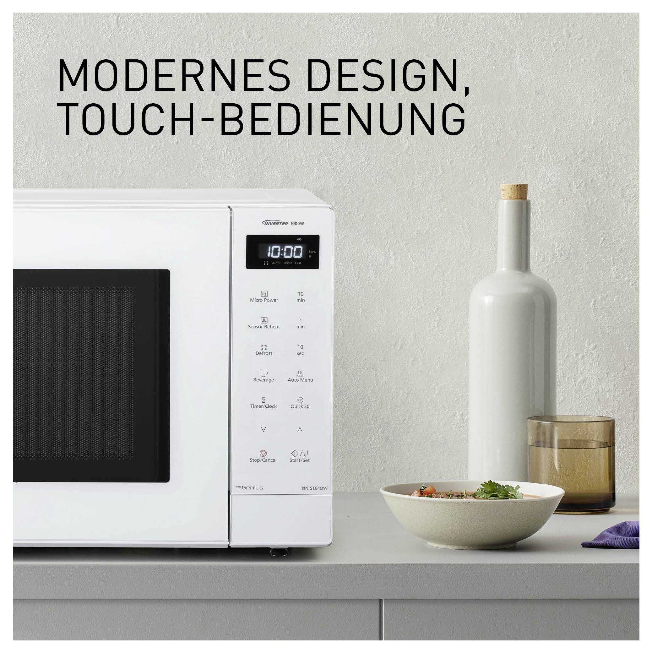 Weiße Mikrowelle mit Touch-Bedienung auf einer Küchenzeile; darüber der Text 'MODERNES DESIGN, TOUCH-BEDIENUNG'.