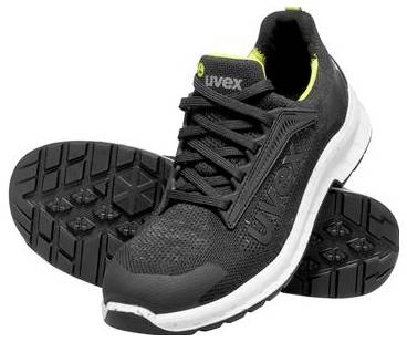 Schwarzer Uvex Sportarbeitschuh mit rutschfester Sohle, gezeigt mit einem Schuh schräg nach vorne geneigt und dem anderen, das die Lauffläche von unten zeigt.