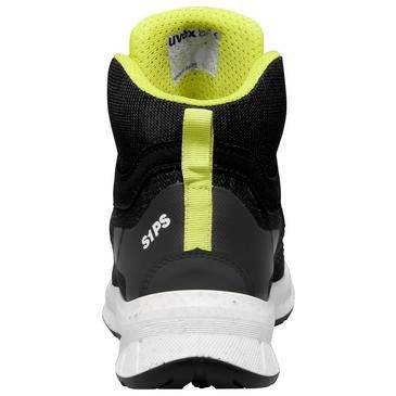 Schwarzer und neongelber Sportschuh von hinten betrachtet, mit weißer Sohle und sichtbarer Markenzeichnung 