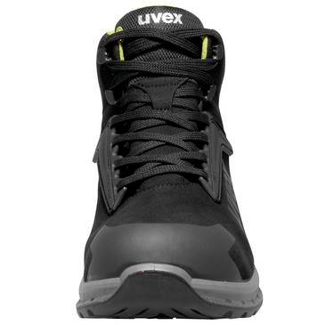 Schwarzer Uvex-Schnürarbeitsstiefel von vorne gezeigt, mit verstärkter Ferse und dicker grauer Sohle.
