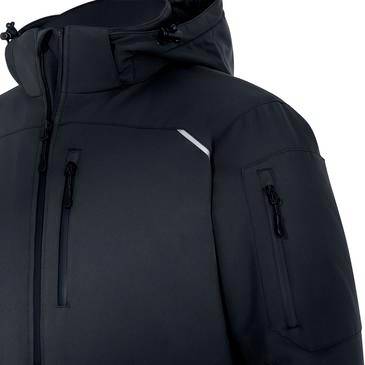 Nahaufnahme einer dunkelmarineblauen Jacke mit Kapuze, die die Brust, den Ärmel und die vorderen Reißverschlusstaschen zeigt.