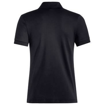 Schwarzes Poloshirt mit kurzen Ärmeln, Vorderansicht auf weißem Hintergrund.