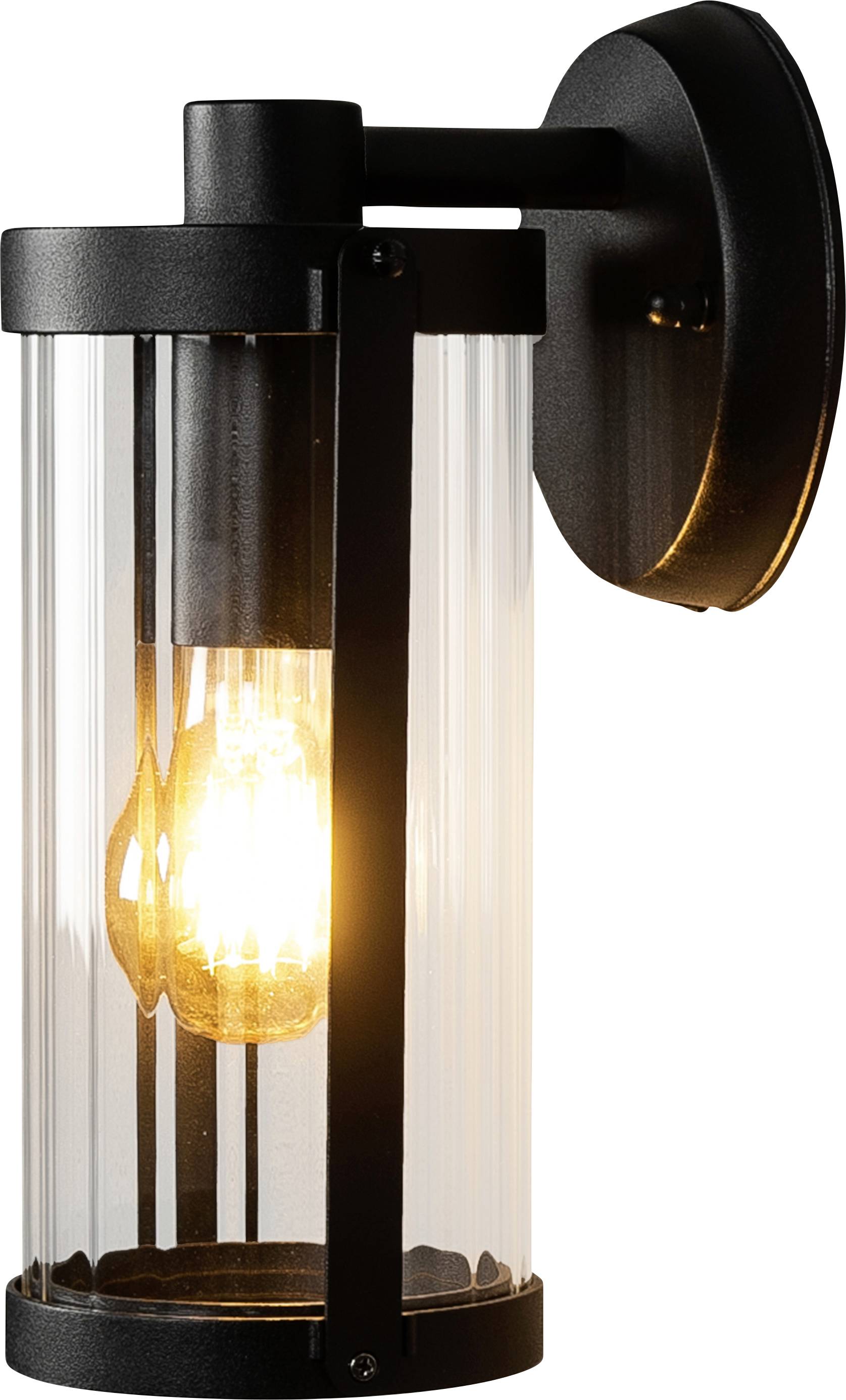 Schwarze, an der Wand montierte Außenlaterne mit transparentem Glaszylinder und leuchtender Edison-Stil-Glühbirne.