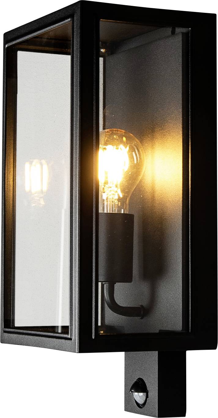 Schwarze Außenwandleuchte mit leuchtender Glühbirne in Leuchte mit Glasseitenwänden