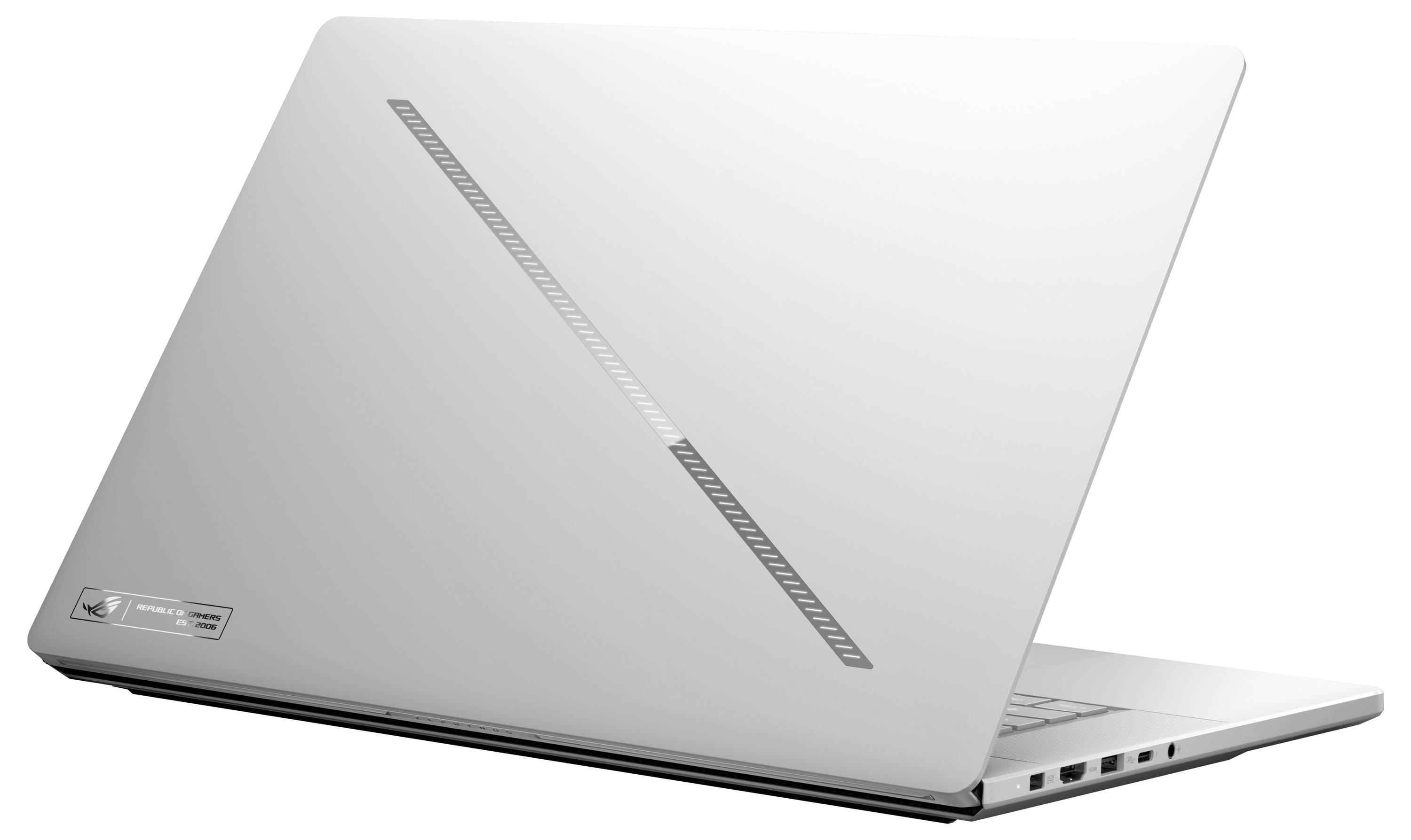 Silberner Laptop, teilweise geöffnet, auf weißem Hintergrund von hinten und von der Seite gezeigt, mit einem diagonalen Akzentstreifen auf dem Deckel.