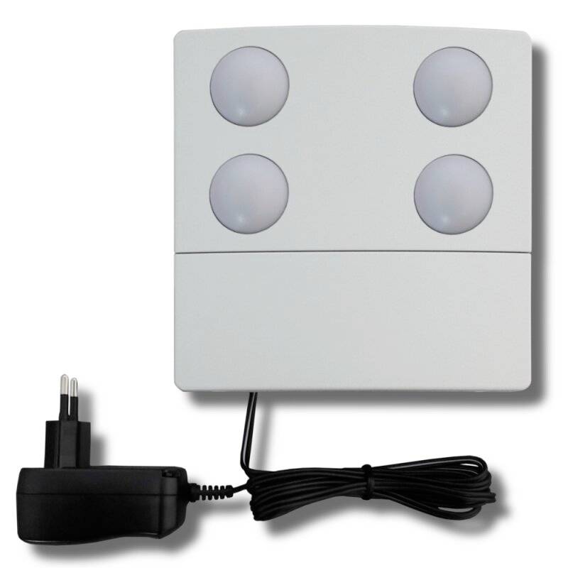 Weißes quadratisches Gerät mit vier runden Tasten und einem Netzteil mit Kabel, dargestellt mit seinem Stecker und aufgewickeltem Kabel.