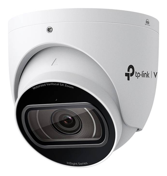 Weiße TP-Link VIGI Sicherheitskamera mit einem großen motorisierten Zoomobjektiv, in Nahaufnahme vor weißem Hintergrund gezeigt.
