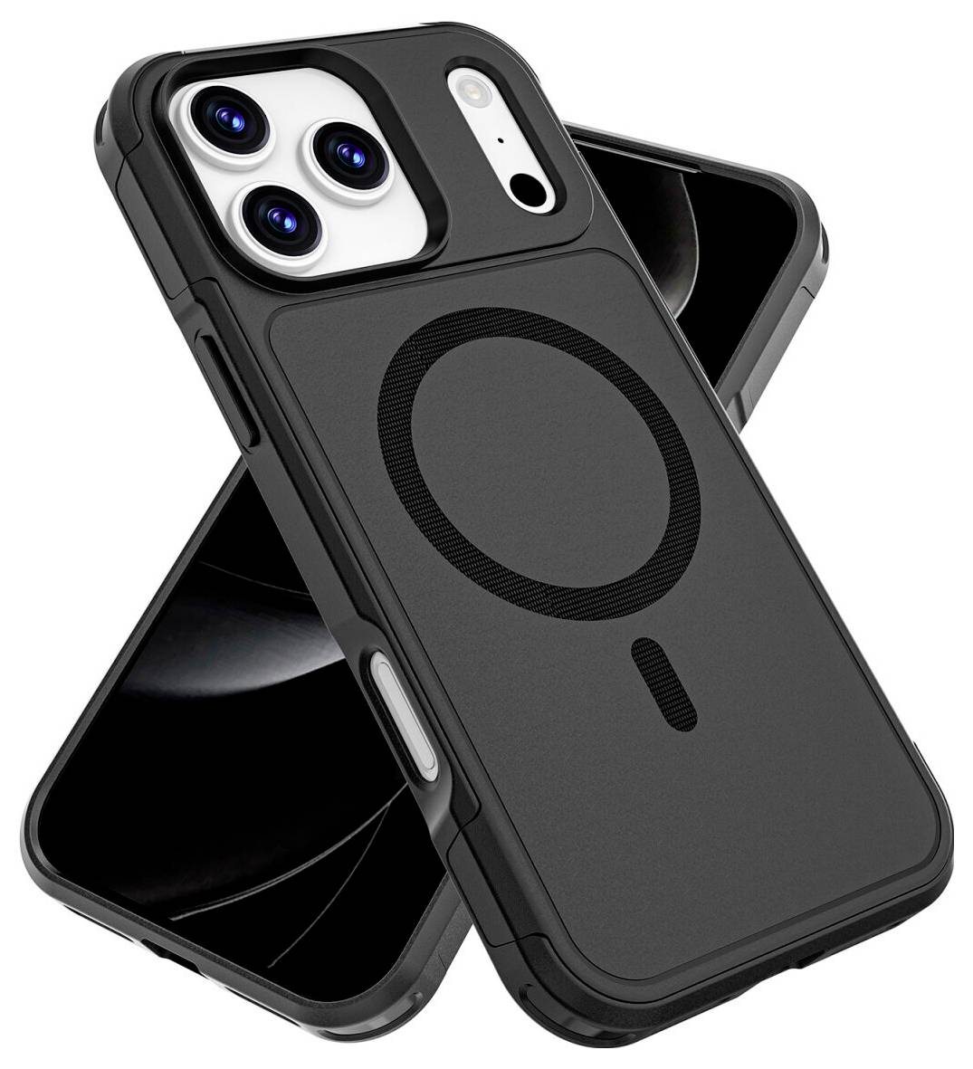 Schwarze Smartphone-Hülle mit integriertem rundem MagSafe-Ring und erhöhtem Dreifach-Kamera-Ausschnitt, gezeigt auf einem Telefon vor weißem Hintergrund.